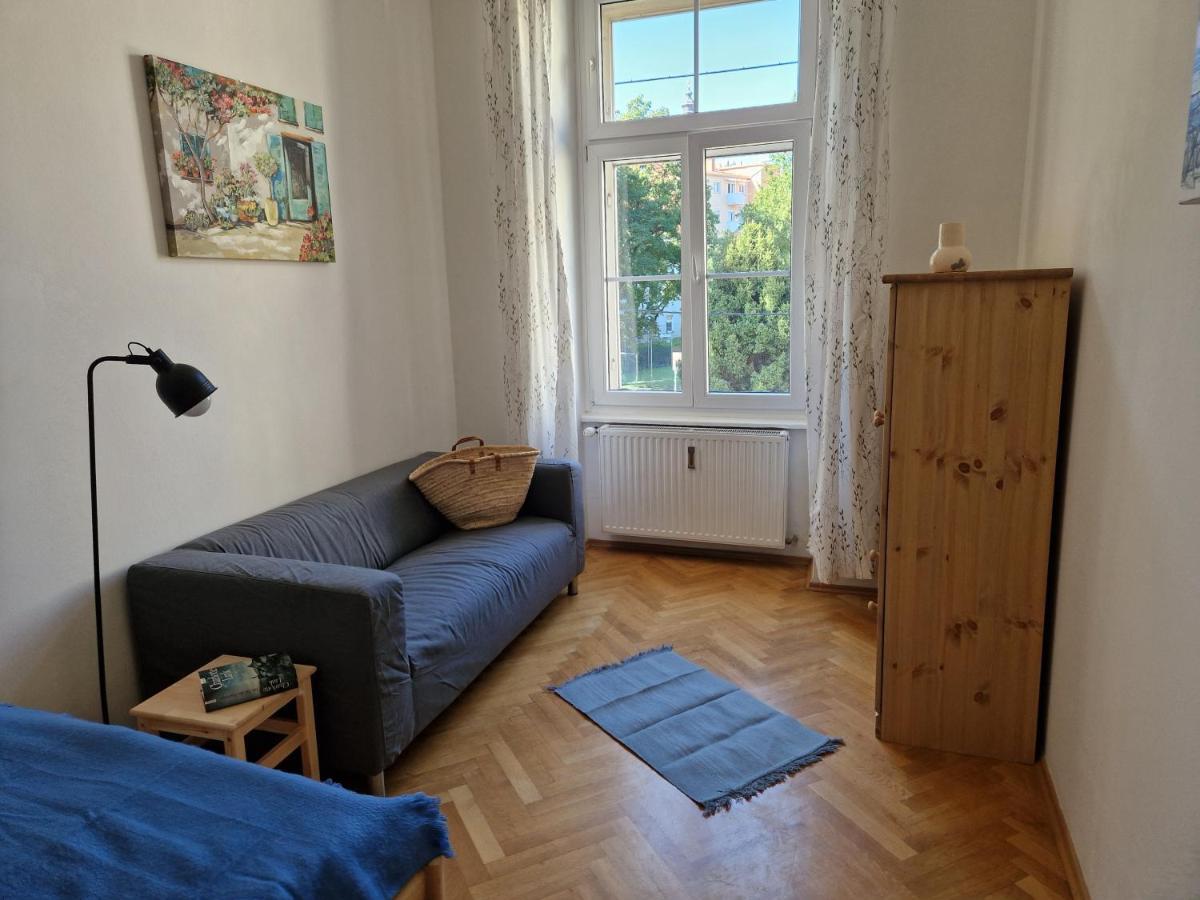 Entzueckendes Apartment Im Zentrum Graz Bagian luar foto