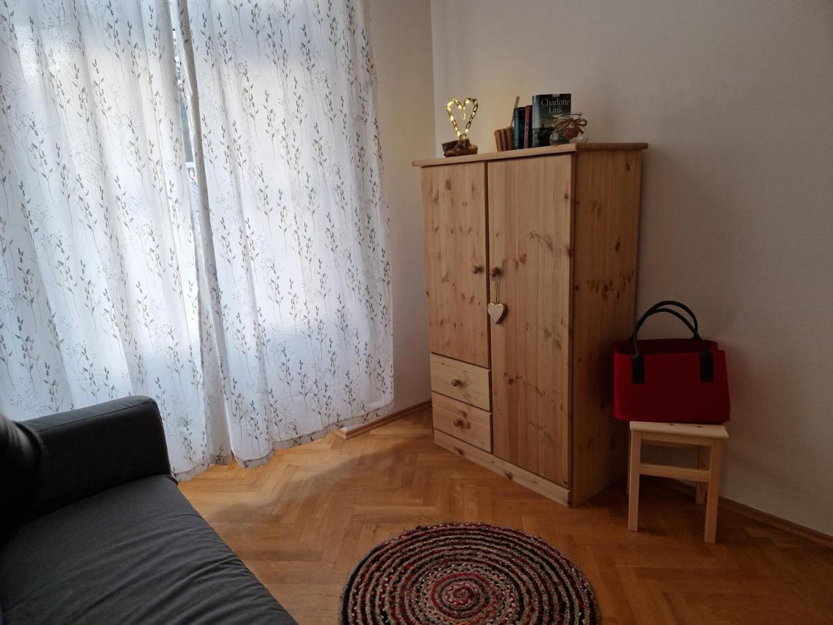 Entzueckendes Apartment Im Zentrum Graz Bagian luar foto