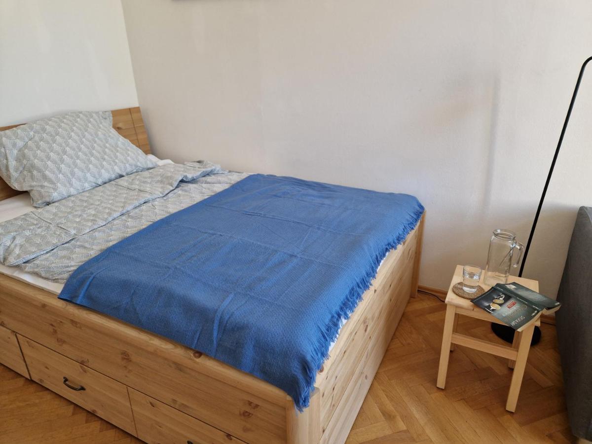 Entzueckendes Apartment Im Zentrum Graz Bagian luar foto