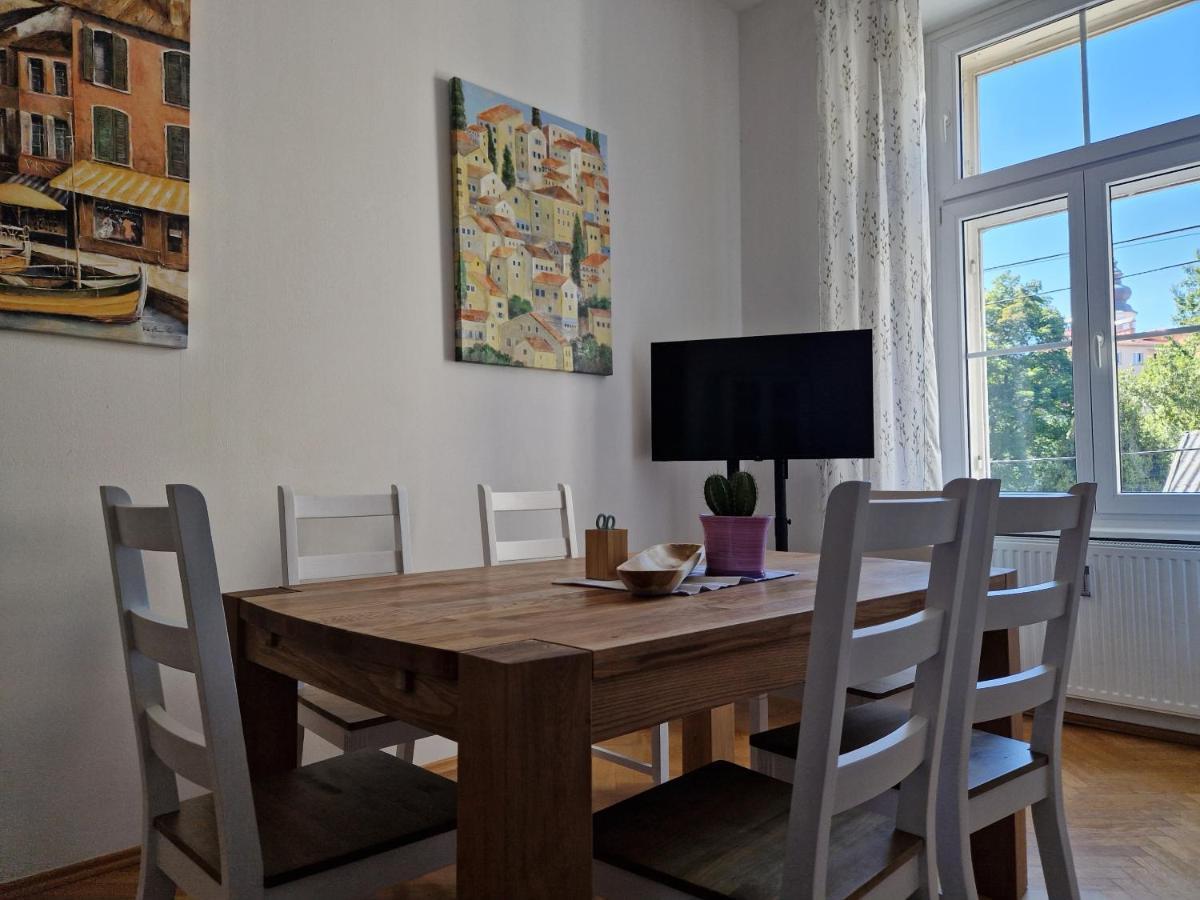 Entzueckendes Apartment Im Zentrum Graz Bagian luar foto
